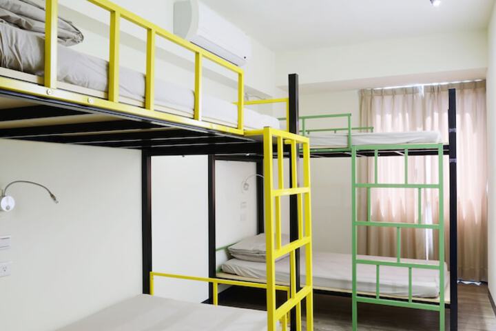 Room 19 of 76