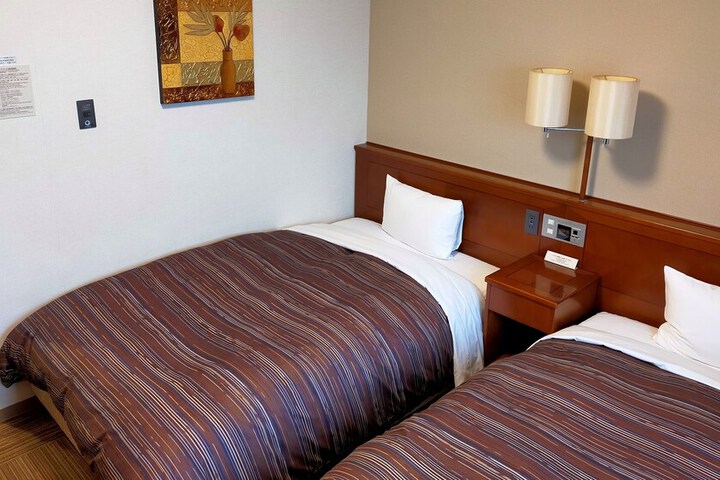 Room 5 of 29