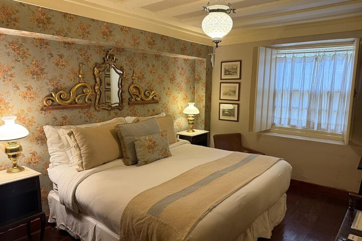 Room 7 of 48