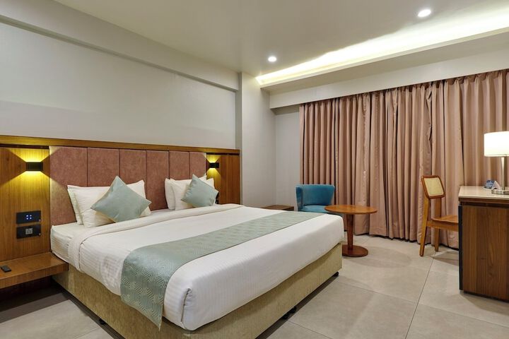Room 8 of 40