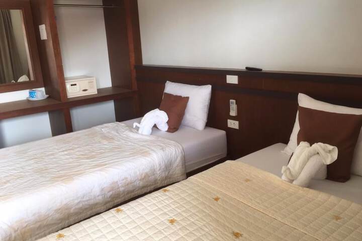 Room 5 of 41