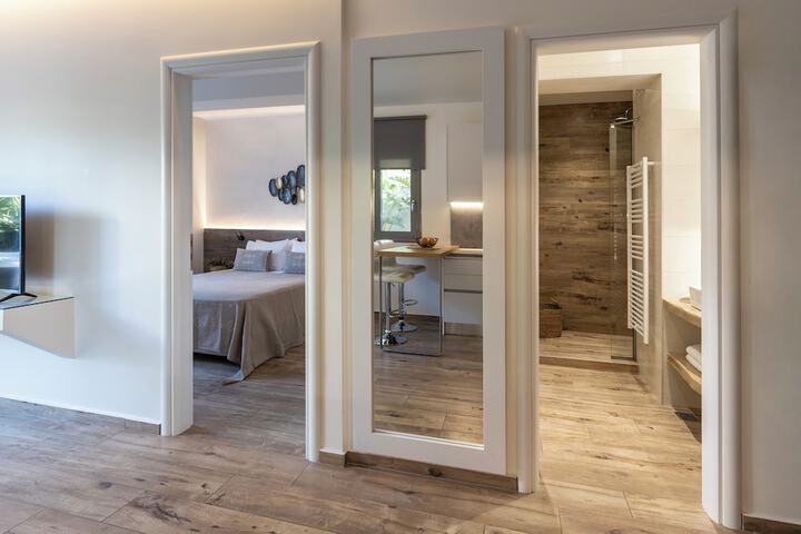 Room 35 of 214