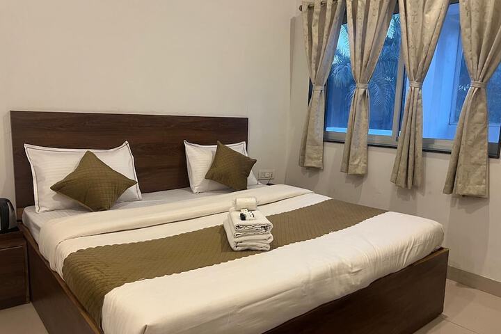 Room 2 of 14