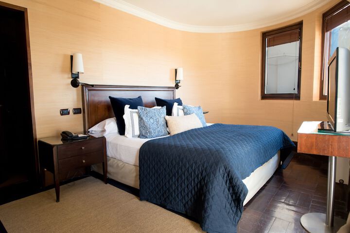 Room 18 of 51