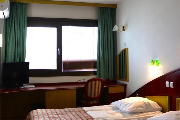 Photo 29