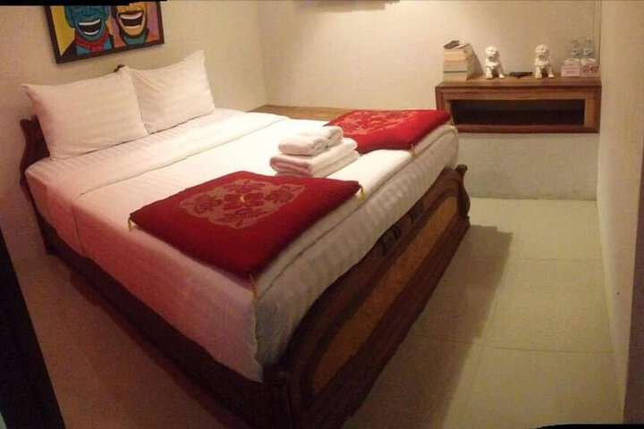 Room 15 of 52