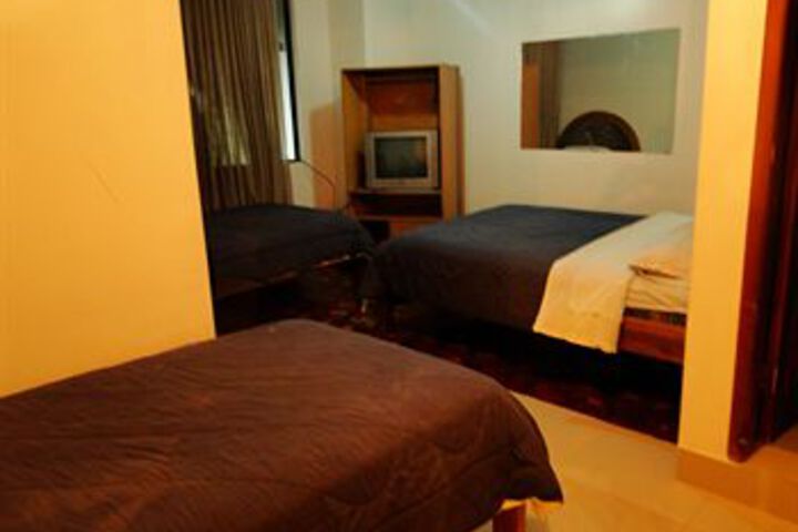 Room 14 of 21