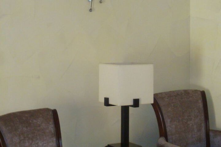 Room 6 of 20