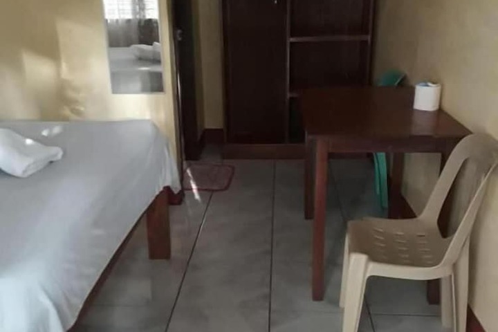 Room 9 of 40