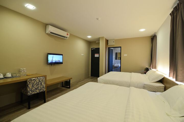 Room 7 of 31
