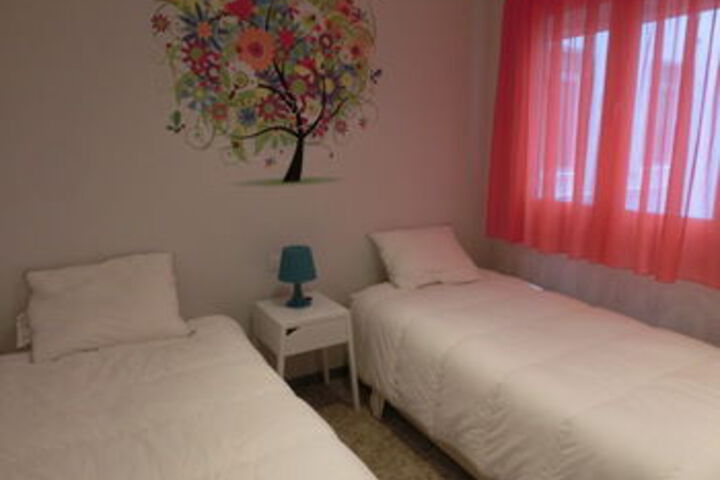 Room 8 of 20
