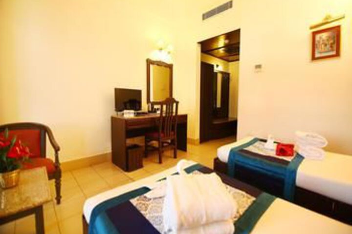 OYO Premium East Nada