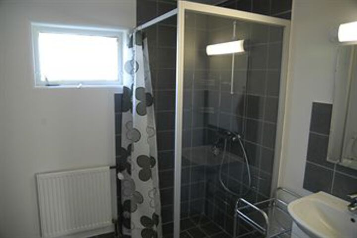 Room 3 of 27