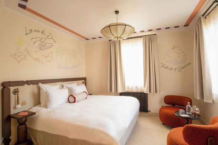 Room 8 of 42