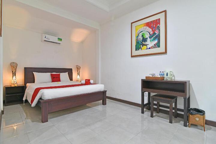 Room 5 of 6