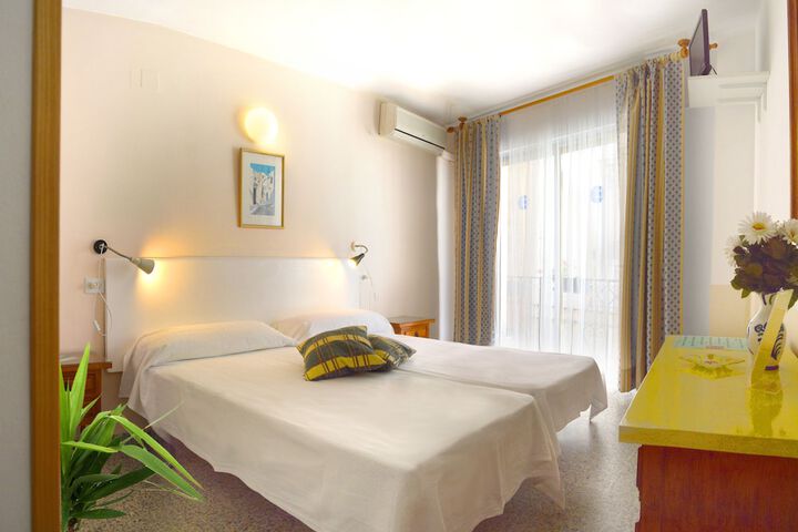 Room 6 of 48