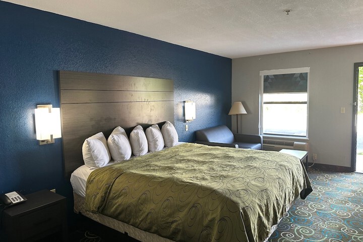 Room 29 of 43