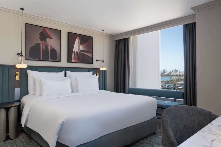 Room 20 of 236