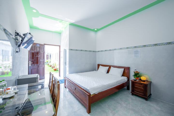 Room 9 of 29