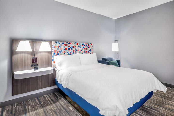 2 Queen Beds (2 of 6)