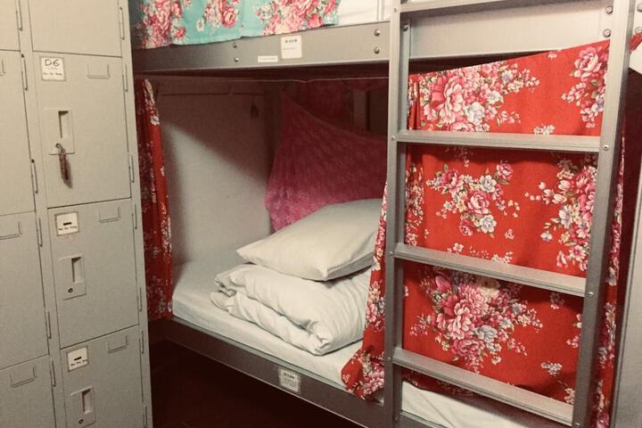 Room 15 of 42