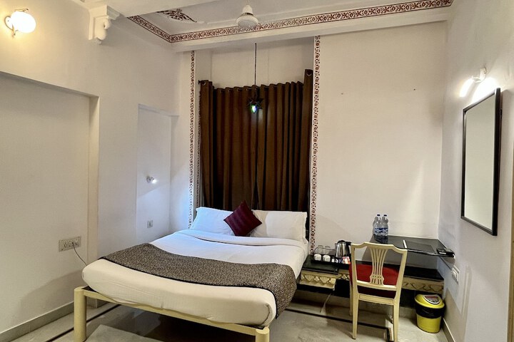 Room 28 of 36