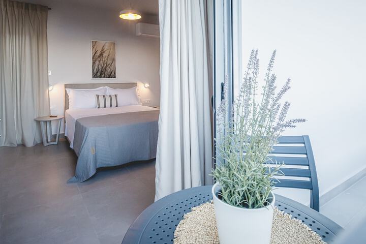 Room 28 of 108