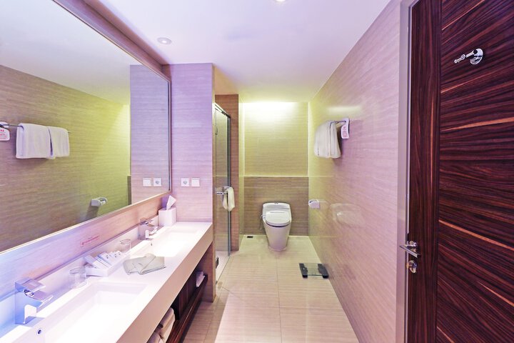 Room 29 of 53