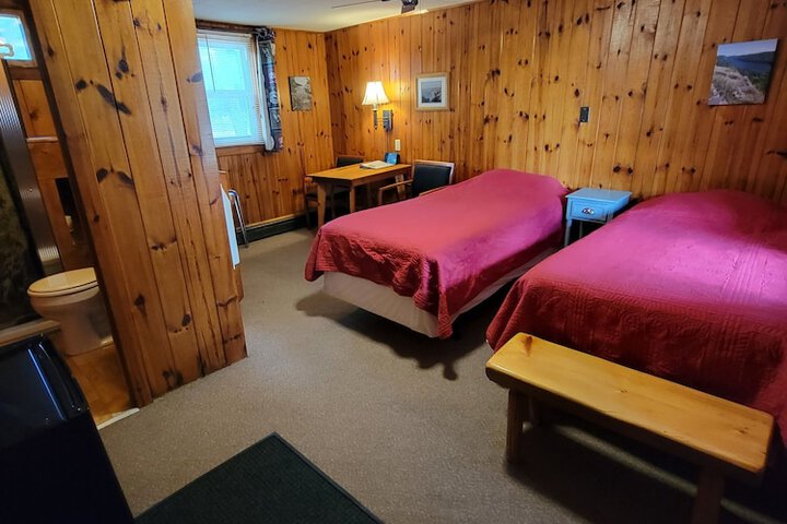 Room 24 of 33