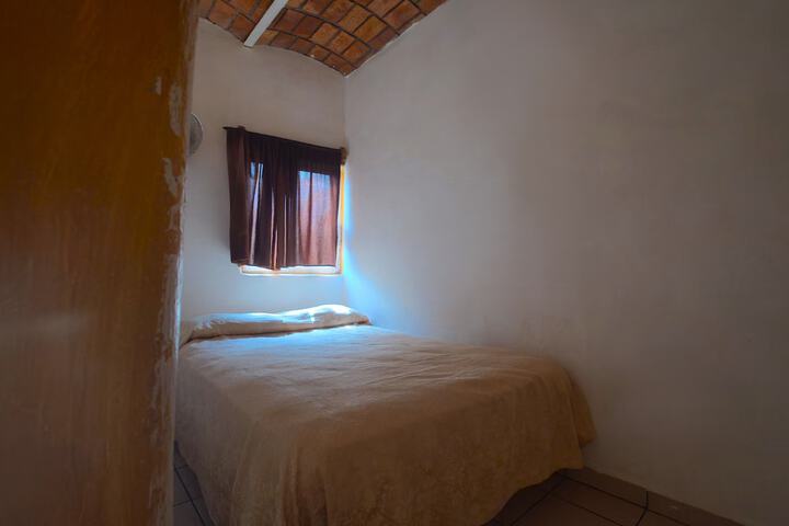 Room 13 of 27