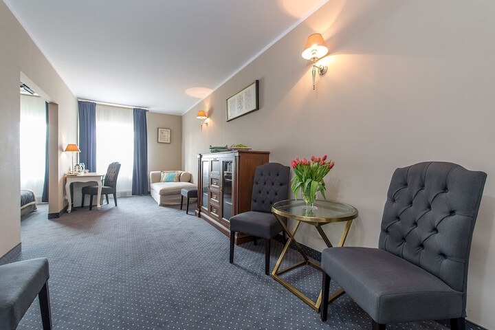 Room 20 of 39