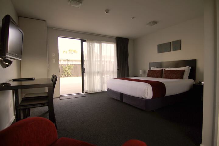 Room 8 of 34