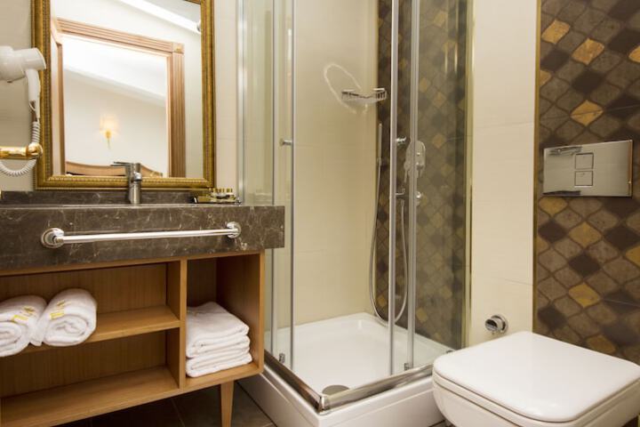 Clean Restrooms