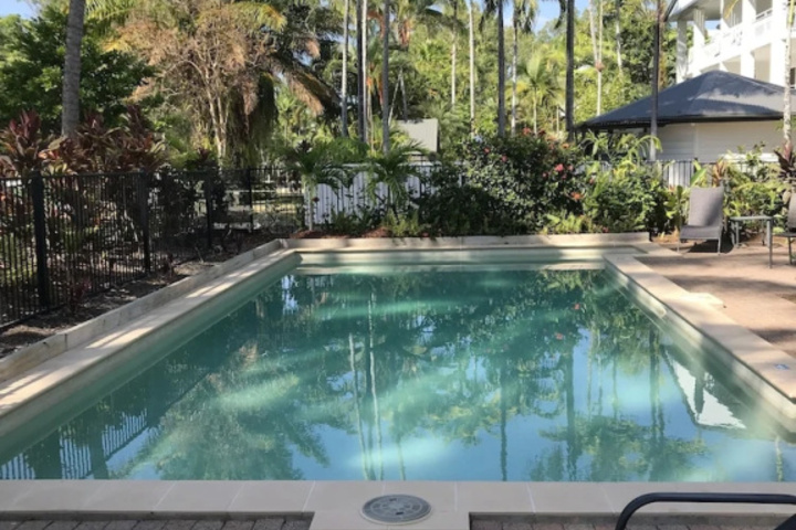 Pool 10 of 13