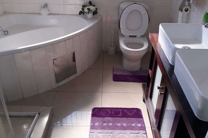 Room 18 of 29