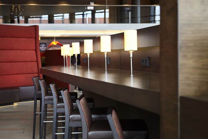 Entrance & Lobby
