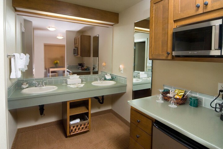 Room 12 of 36