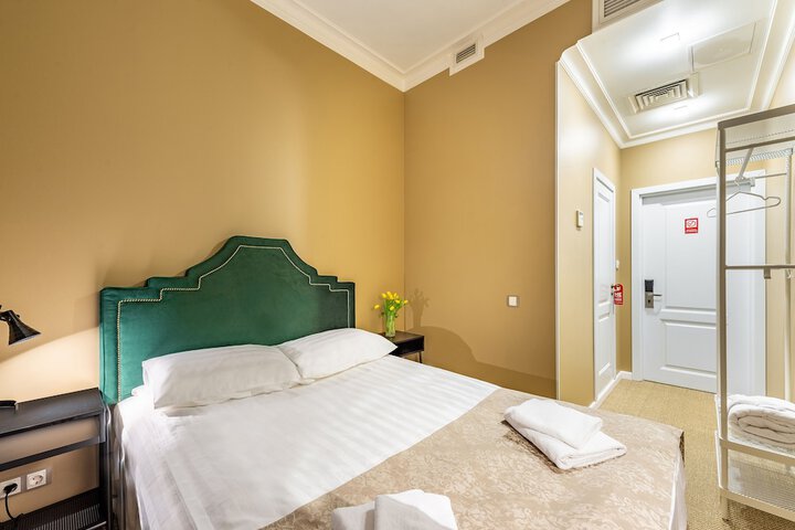 Room 7 of 30