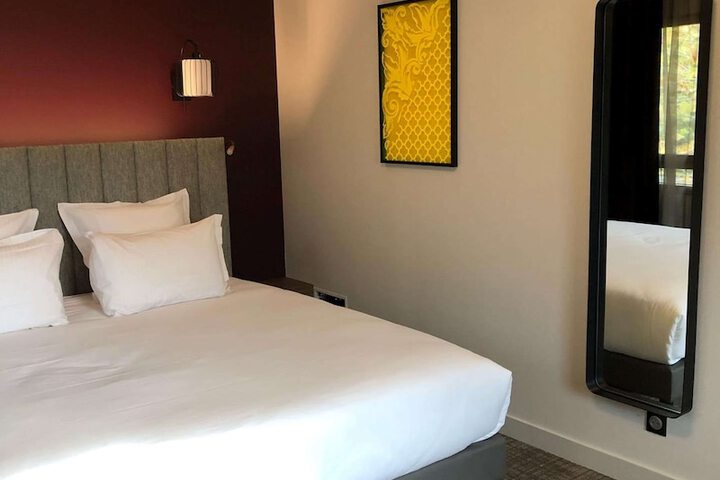 Room 26 of 117