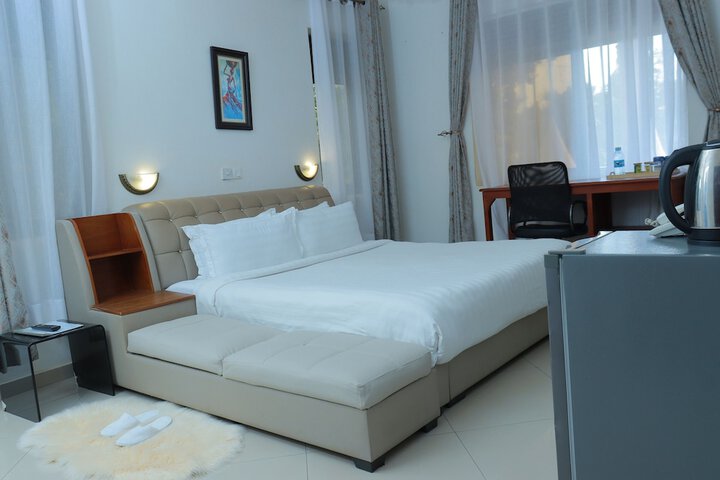Room 29 of 182