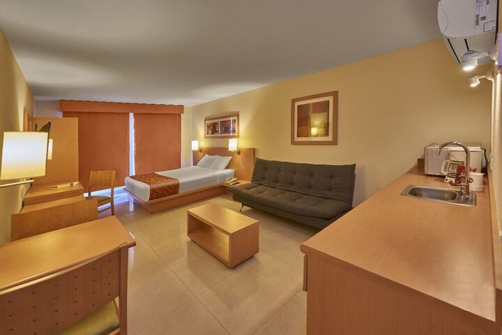 Room 10 of 24