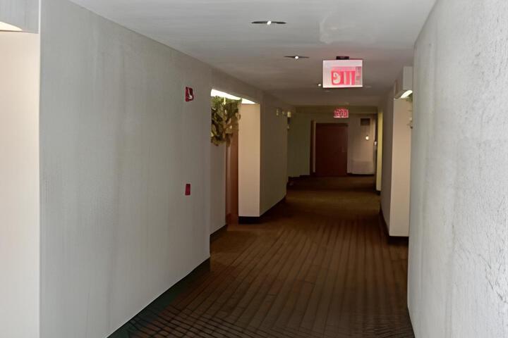 Hotel Interior 8 of 19