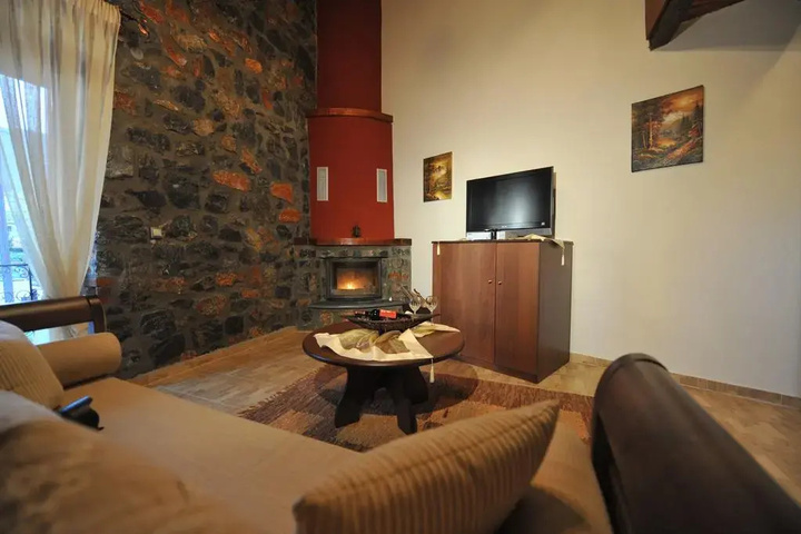 Room 8 of 23