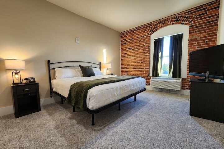 Room 8 of 26