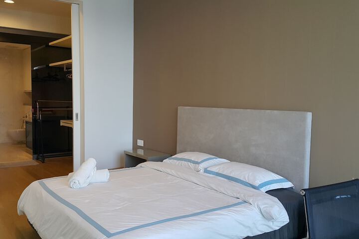 Room 26 of 49