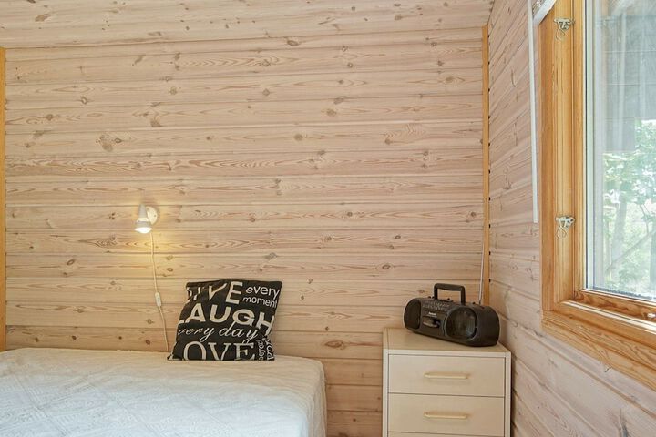 Room 4 of 14