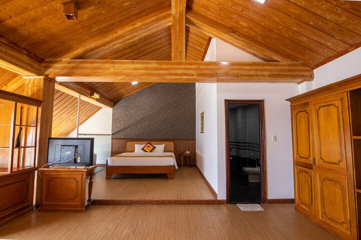 Room 10 of 39