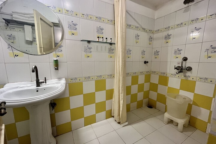 Room 29 of 36