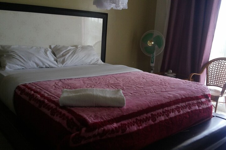 Room 19 of 94