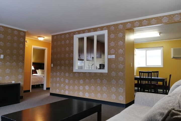 Room 10 of 61